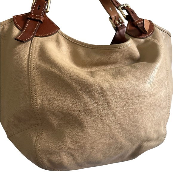 Dooney Bourke Large Tan Soft Pebbled Leather Handbag - Picture 2 of 8